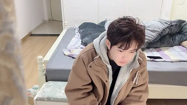 Snapshot of xlong00099 chatting on November 18, 2025, 1:32 am xlong00099 online show from November 18, 2025, 1:32 am