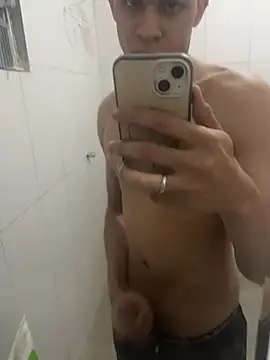 Snapshot of Alan18cmsafado chatting on August 5, 2026, 7:08 pm Alan18cmsafado online show from August 5, 2026, 7:08 pm