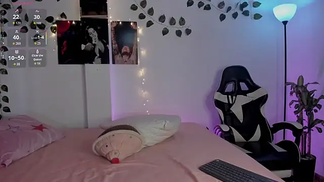 SophiieParkeer online show from November 8, 2025, 7:17 pm