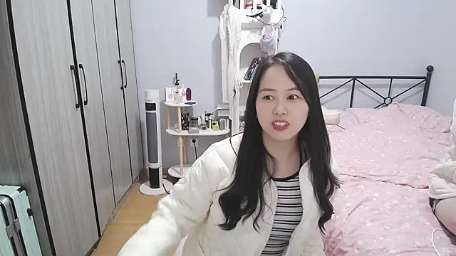 Snapshot of wxj1019 chatting on March 6, 2026, 3:07 pm wxj1019 online show from March 6, 2026, 3:07 pm