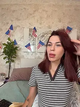 MollyXoXo online show from July 4, 2026, 12:53 pm