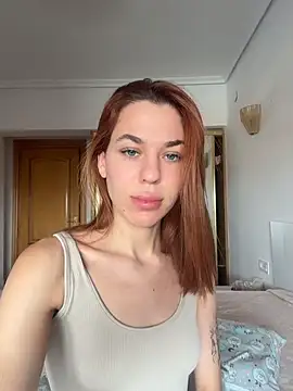 MollyXoXo online show from June 24, 2026, 3:32 pm