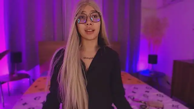 SofiaClarkson online show from October 13, 2025, 5:09 am