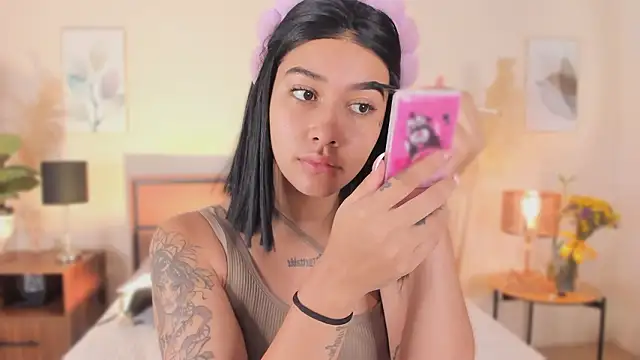 SofiaClarkson online show from February 2, 2026, 12:04 pm