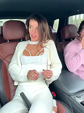 Snapshot of fit_vic chatting on October 14, 2025, 12:50 pm fit vic online show from October 14, 2025, 12:50 pm