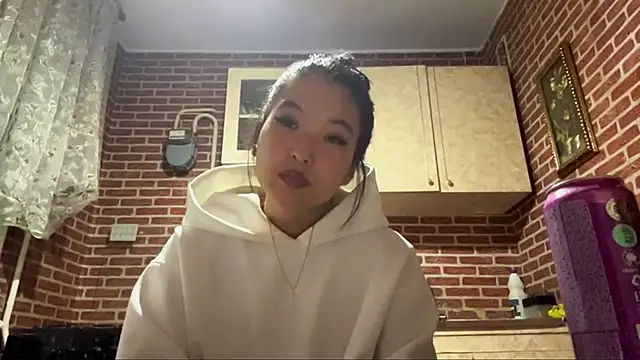 Snapshot of EmmaLeexth chatting on November 20, 2025, 1:01 pm EmmaLeexth online show from November 20, 2025, 1:01 pm