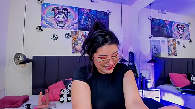 Snapshot of SabrinaV_ chatting on June 16, 2026, 11:21 am SabrinaV online show from June 16, 2026, 11:21 am