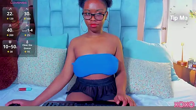 Snapshot of hazellanee chatting on May 10, 2026, 10:00 pm hazellanee online show from May 10, 2026, 10:00 pm
