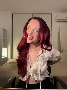 jazmin-here online show from November 24, 2025, 11:49 pm