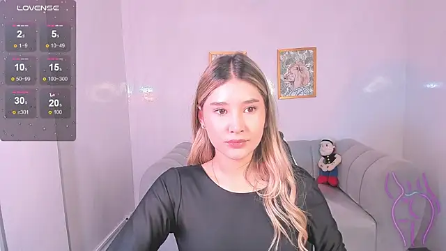 Emma1 b  online show from September 26, 2025, 1:07 pm