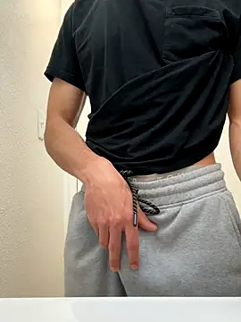 gymratforyouu online show from October 10, 2025, 1:06 am