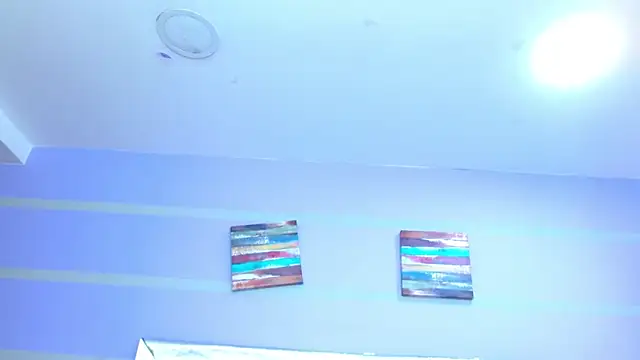 Snapshot of Emily_Swiftt chatting on November 14, 2025, 8:51 am Emily Swiftt online show from November 14, 2025, 8:51 am