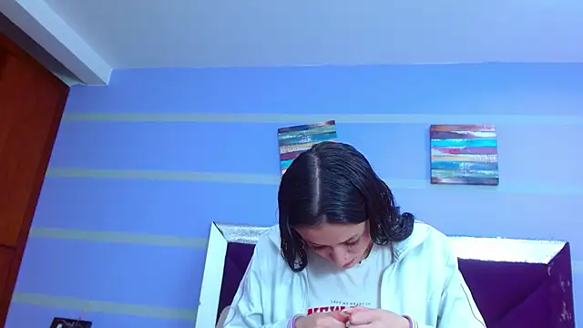 Snapshot of Emily_Swiftt chatting on November 15, 2025, 3:43 am Emily Swiftt online show from November 15, 2025, 3:43 am