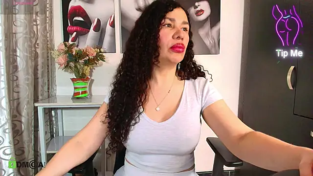 Snapshot of Lina_444 chatting on October 16, 2025, 1:58 am Lina 444 online show from October 16, 2025, 1:58 am