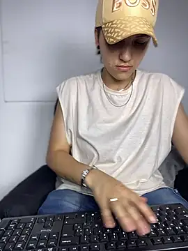 nicocoox online show from March 6, 2026, 8:04 pm