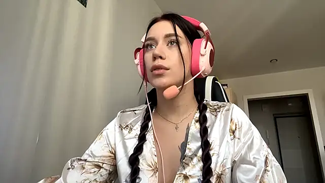 AdrianaRudin online show from September 23, 2025, 6:09 am