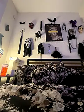 Snapshot of QUEENCALIMOD chatting on November 9, 2025, 6:06 am QUEENCALIMOD online show from November 9, 2025, 6:06 am