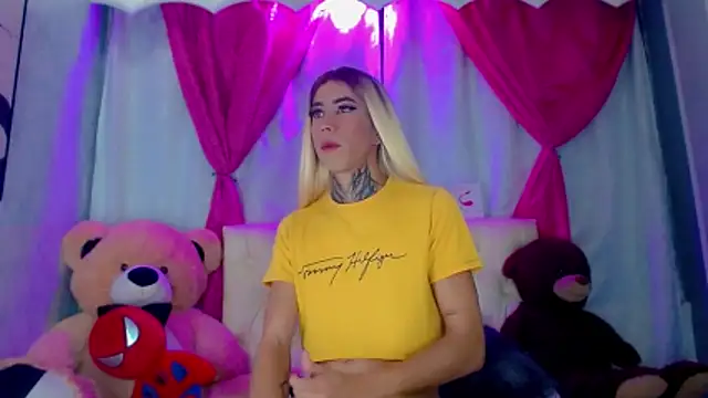 Snapshot of Julia_Bulette1 chatting on March 10, 2026, 2:26 am Julia Bulette1 online show from March 10, 2026, 2:26 am