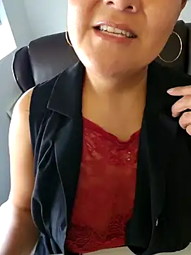 Snapshot of sw33th3art chatting on September 18, 2025, 6:33 pm sw33th3art online show from September 18, 2025, 6:33 pm