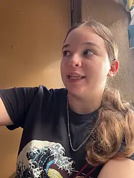 Snapshot of blondefun3818 chatting on November 27, 2025, 2:39 pm blondefun3818 online show from November 27, 2025, 2:39 pm