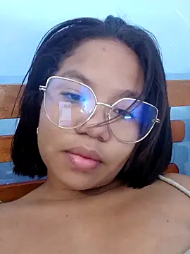 little onixx online show from October 28, 2025, 11:09 am