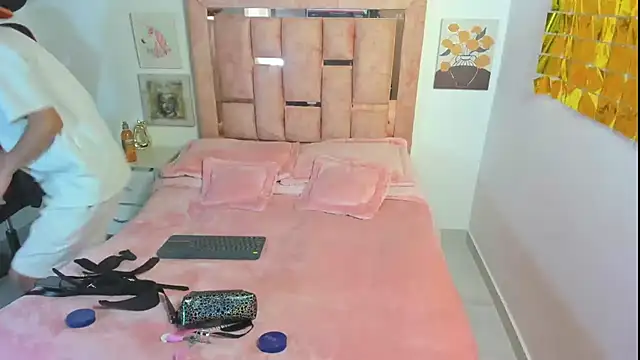 DemianSalvatore online show from January 8, 2026, 8:04 pm