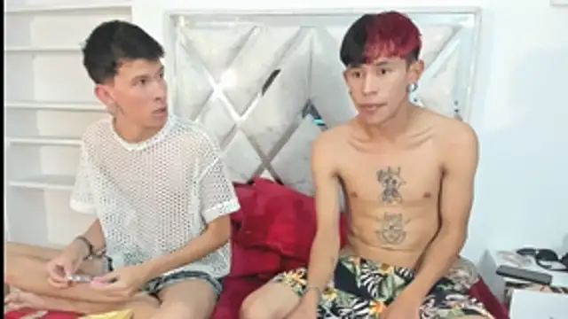 Snapshot of DemianSalvatore chatting on October 23, 2025, 8:18 pm DemianSalvatore online show from October 23, 2025, 8:18 pm