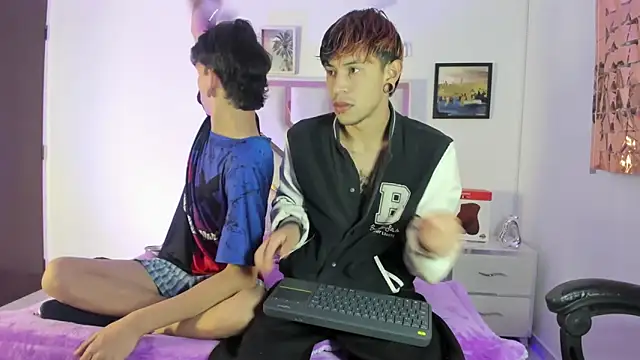 DemianSalvatore online show from February 2, 2026, 9:14 pm