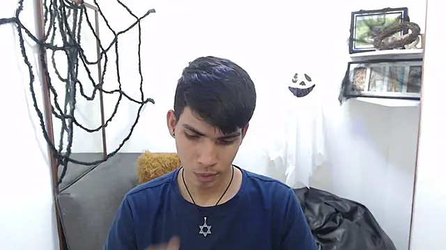 Snapshot of David_925_ chatting on October 30, 2025, 4:00 am David 925 online show from October 30, 2025, 4:00 am