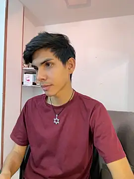 Snapshot of David_925_ chatting on December 5, 2025, 5:50 am David 925 online show from December 5, 2025, 5:50 am