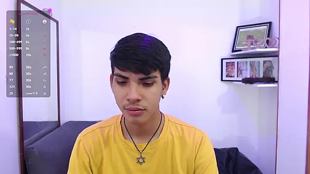 Snapshot of David_925_ chatting on November 12, 2025, 3:54 am David 925 online show from November 12, 2025, 3:54 am