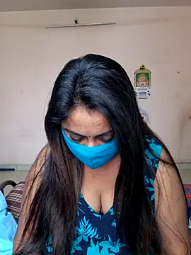 queendivya online show from June 19, 2026, 1:44 am