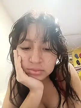 Snapshot of Noamilk chatting on February 10, 2026, 12:20 am Noamilk online show from February 10, 2026, 12:20 am