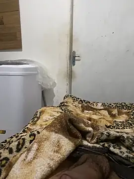 kylieputinha online show from September 20, 2025, 2:55 pm