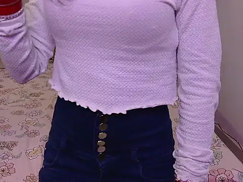 Snapshot of Lovelyy-couple chatting on October 12, 2025, 5:03 pm Lovelyy-couple online show from October 12, 2025, 5:03 pm