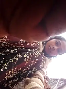 Snapshot of Hot_reshmaji chatting on November 30, 2025, 1:28 am Hot reshmaji online show from November 30, 2025, 1:28 am