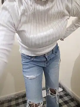 Snapshot of Disha-_00 chatting on November 12, 2025, 5:33 am Disha- 00 online show from November 12, 2025, 5:33 am