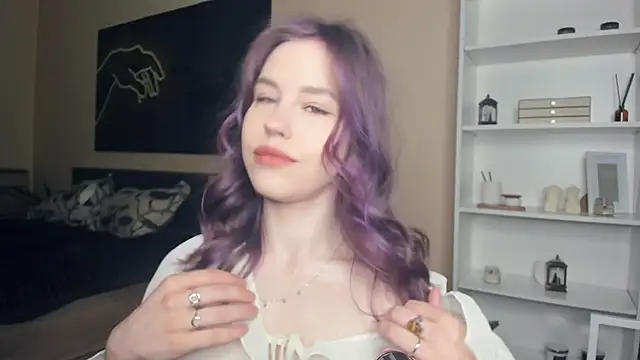 MaliaBourraine online show from June 11, 2026, 7:27 am