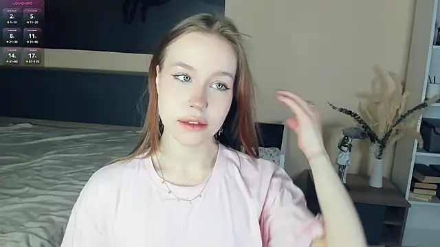 MaliaBourraine online show from February 15, 2026, 7:09 am