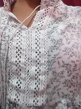 pari rani7 online show from November 2, 2025, 4:39 am