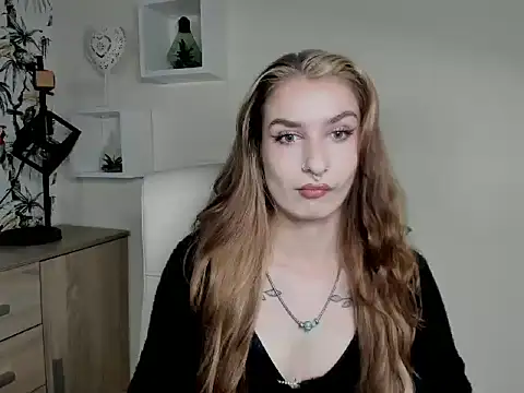 Snapshot of NinaBlond1 chatting on October 8, 2025, 5:42 am NinaBlond1 online show from October 8, 2025, 5:42 am