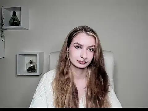 Snapshot of NinaBlond1 chatting on October 28, 2025, 6:45 am NinaBlond1 online show from October 28, 2025, 6:45 am