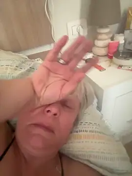 Snapshot of VyC7564 chatting on December 14, 2025, 11:05 am VyC7564 online show from December 14, 2025, 11:05 am