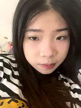 Snapshot of -Tania- chatting on December 15, 2025, 1:11 am -Tania- online show from December 15, 2025, 1:11 am