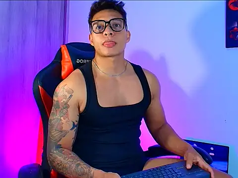 evan greey online show from November 8, 2025, 4:27 am