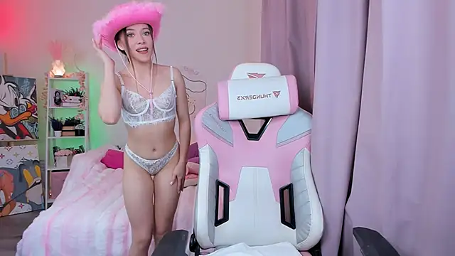 Snapshot of Leri_Dells chatting on November 22, 2025, 3:05 am Leri Dells online show from November 22, 2025, 3:05 am