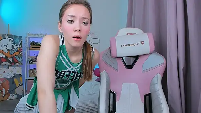 Snapshot of Leri_Dells chatting on October 25, 2025, 3:06 am Leri Dells online show from October 25, 2025, 3:06 am