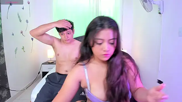 Snapshot of raiderandroxie chatting on November 4, 2025, 12:31 pm raiderandroxie online show from November 4, 2025, 12:31 pm