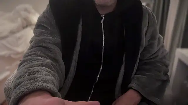 crisso06 online show from November 22, 2025, 6:18 pm