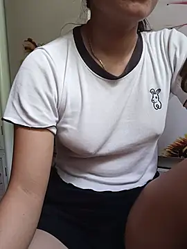 Snapshot of phuongxinhxan chatting on July 14, 2026, 1:38 am phuongxinhxan online show from July 14, 2026, 1:38 am